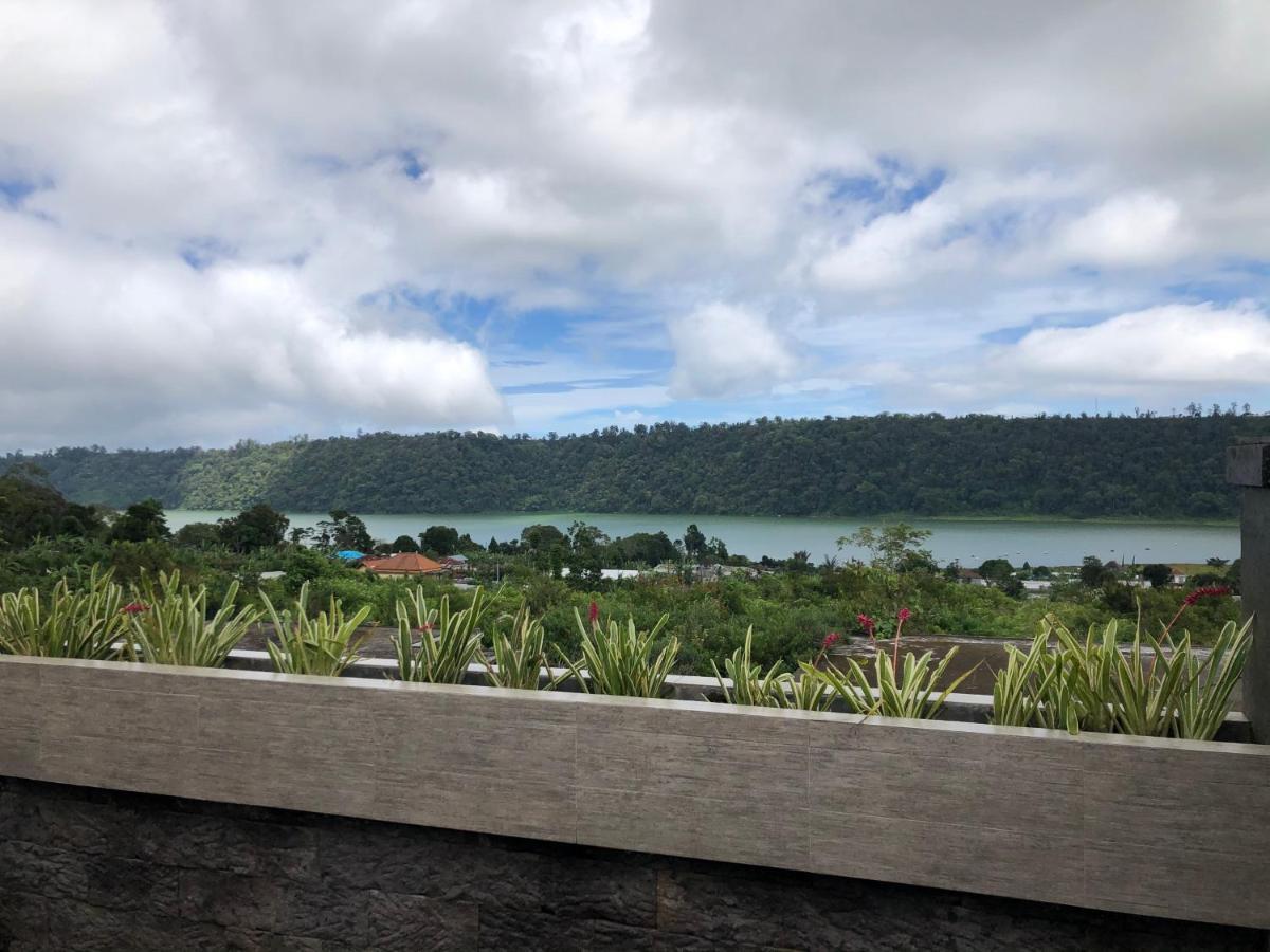 Buyan Lodge Lake View Villa Бедугул Экстерьер фото