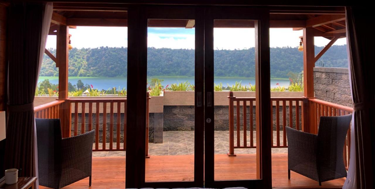 Buyan Lodge Lake View Villa Бедугул Экстерьер фото