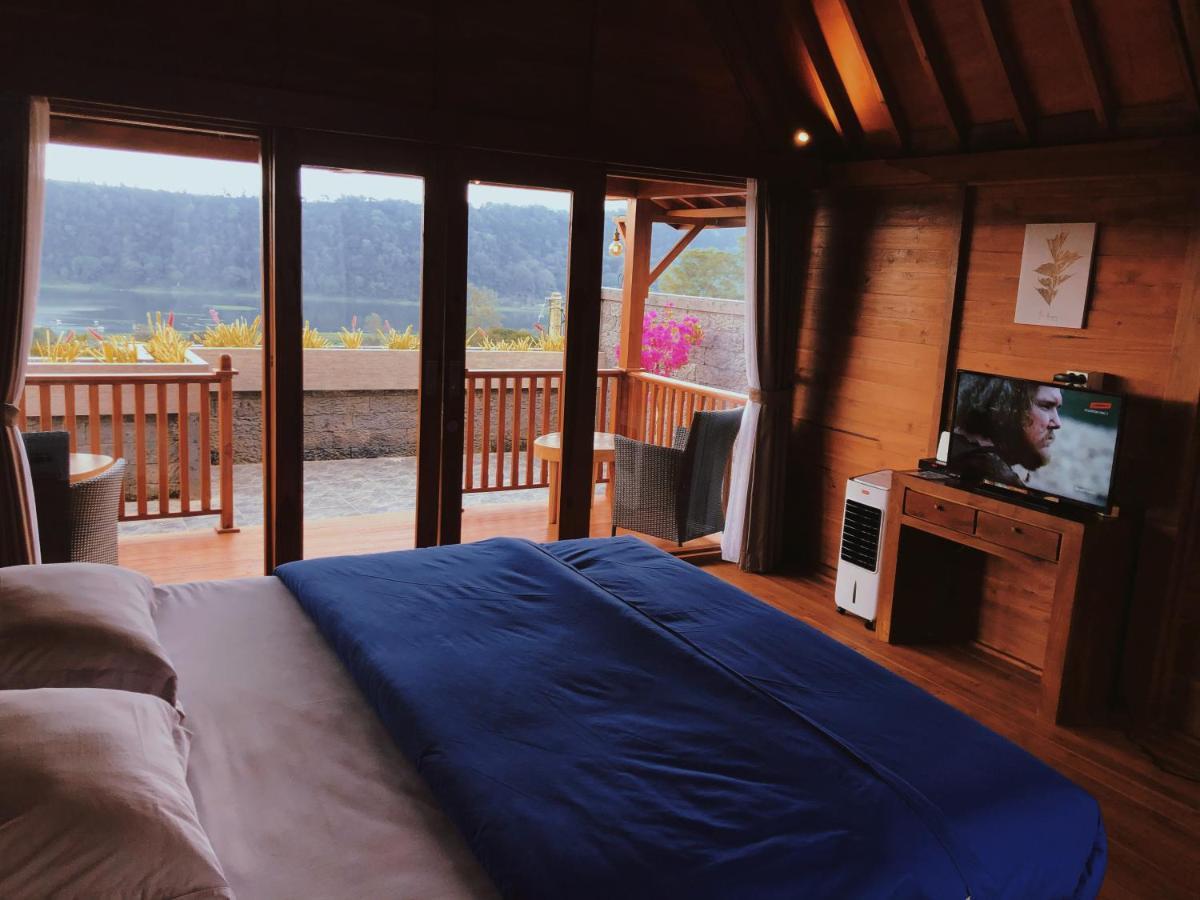 Buyan Lodge Lake View Villa Бедугул Экстерьер фото
