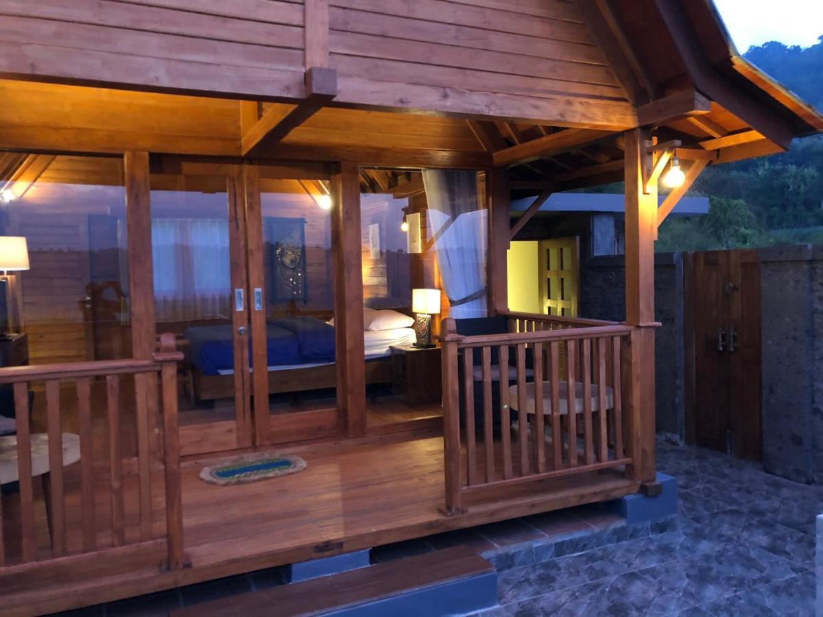 Buyan Lodge Lake View Villa Бедугул Экстерьер фото