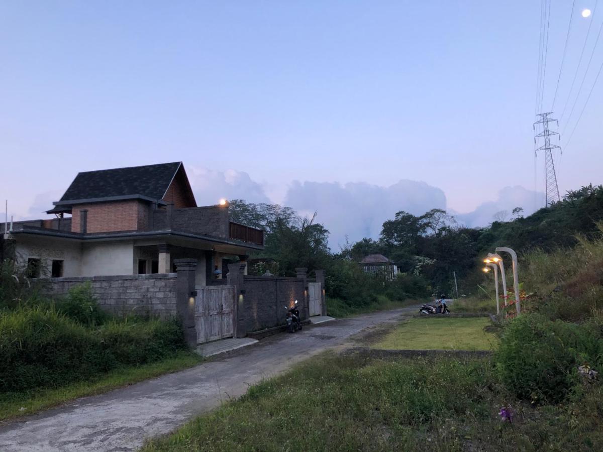 Buyan Lodge Lake View Villa Бедугул Экстерьер фото